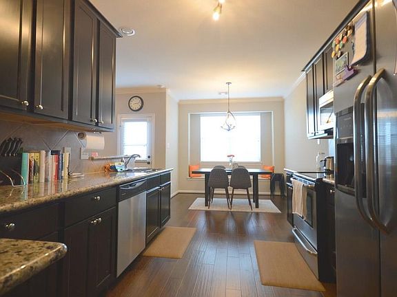3rd image of 12826 Willow View Ct