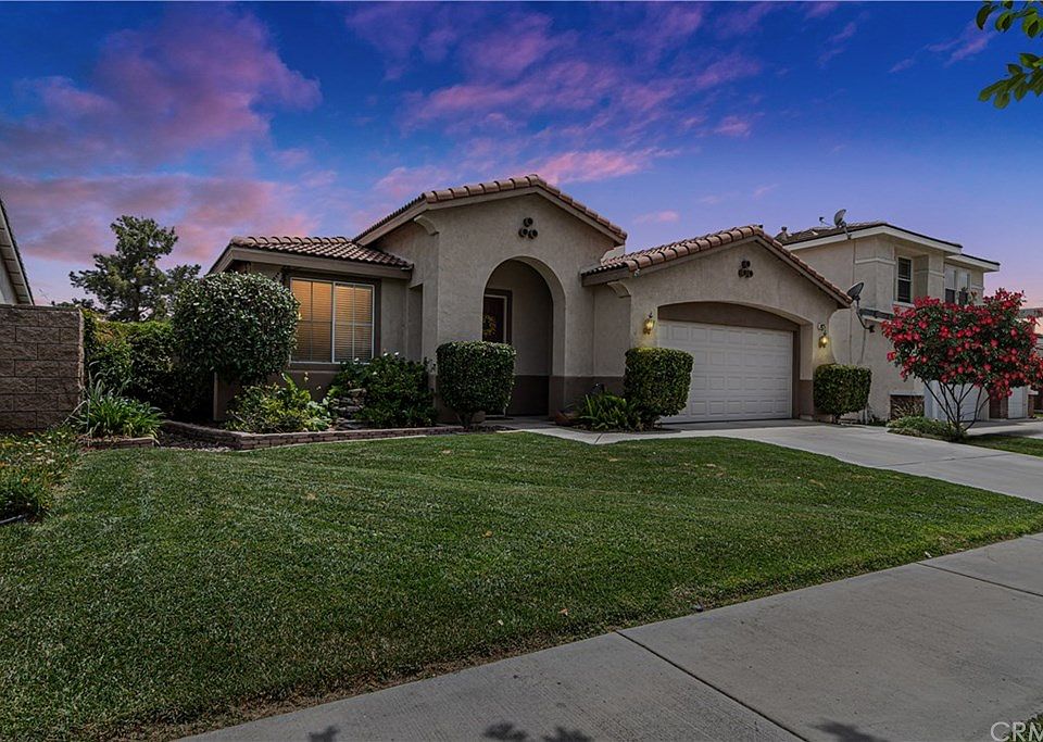1st image of 34275 Sherwood Dr