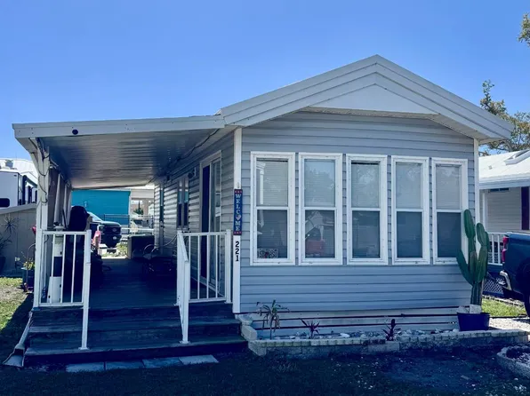 12121 Vonn Rd #221, Largo, FL 33774