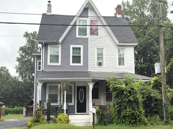 221 Lumberton Rd, Hainesport, NJ 08036