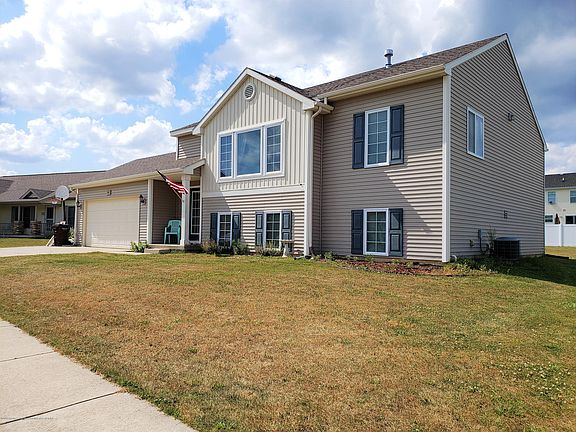 3rd image of 82 Lake Ridge Dr