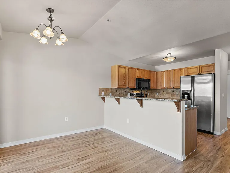 310 N Promenade Loop #305 — Photo 4