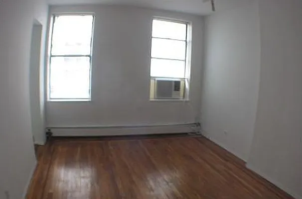 Rented by 4 Points Properties | media 14