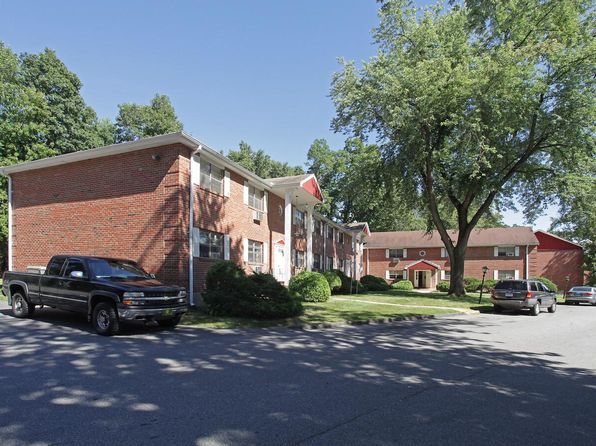 Washington Place, 160 W Washington St APT B2, Bristol, CT 06010