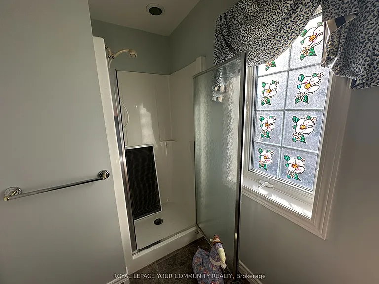 203 Lake Dr E — Photo 23