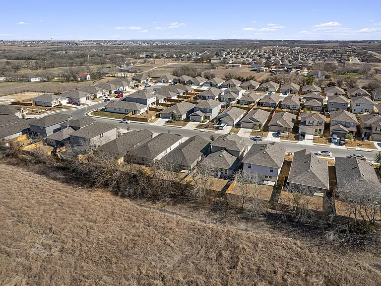 352 Sickle Loop — Photo 34