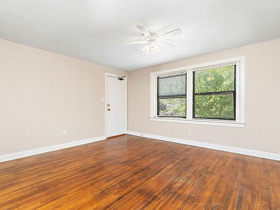 3rd image of 4039 Charlotte St APT 7