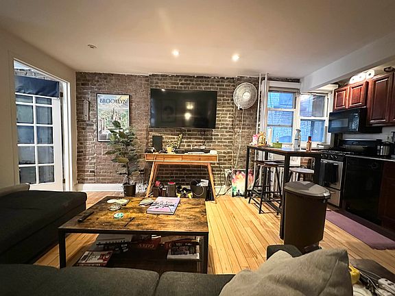 3rd image of 171 Mulberry St #5C