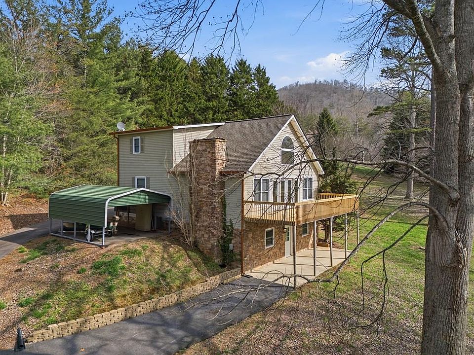 1st image of 3015 Bear Ln