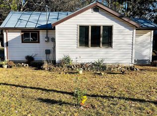 E1753 Amy St, Waupaca, WI 54981