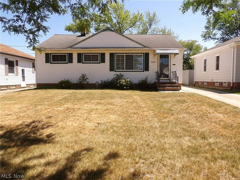 16100 Ramage Ave photo 1
