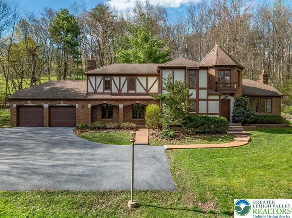 79 Country Club Rd, Ashland, PA 17921