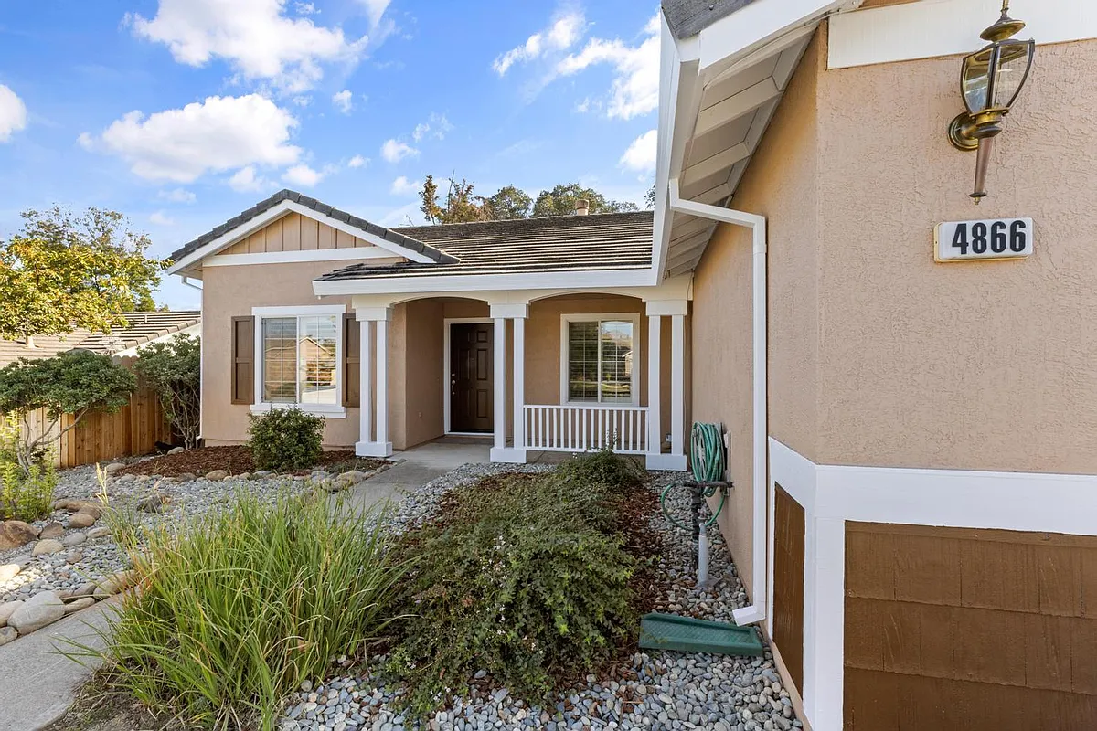 Building Photo - 4866 Canfield Cir