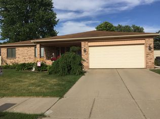 18191 Ryanwood Dr, Riverview, MI 48193