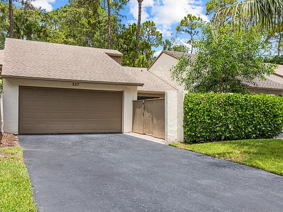 2nd image of 257 Pleasant Wood Drive
