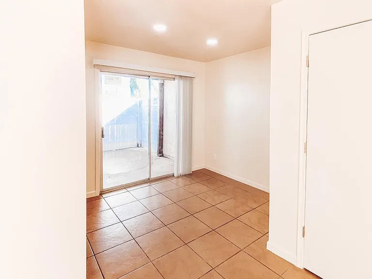4215 Calle Barona #B — Photo 9