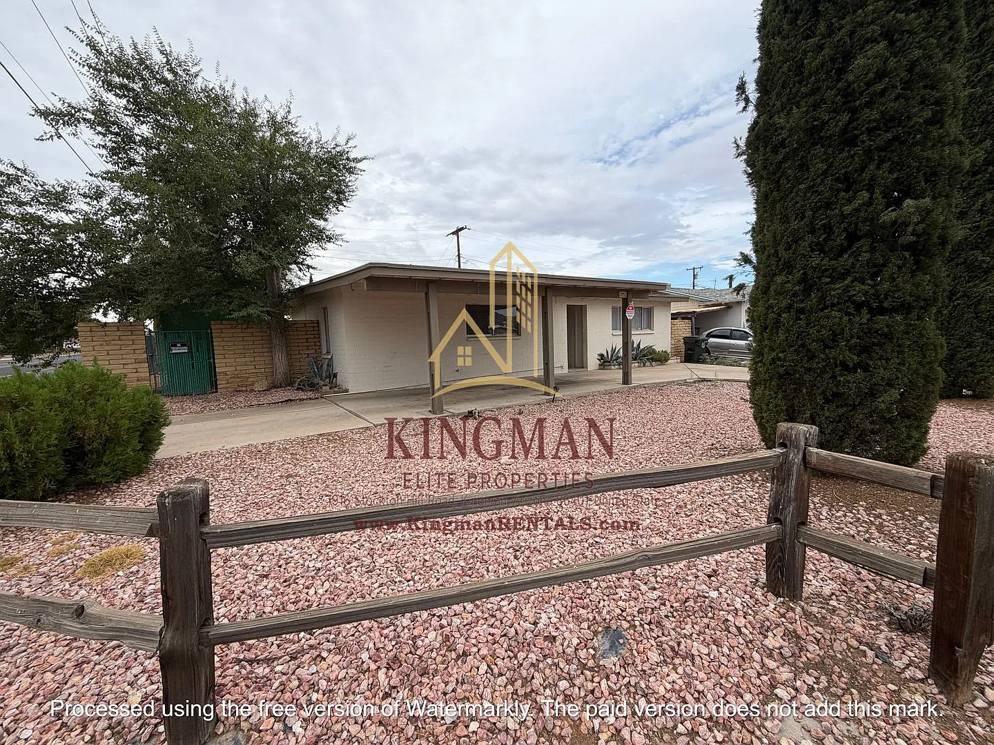 3 Bed, 2 Bath Home with RV Gate, Circle Drive, Screened Porch & Storage Shed — Photo 1