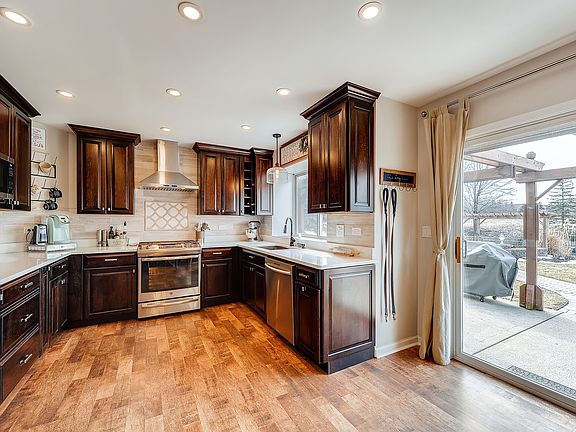 5th image of 1020 Evergreen Ct
