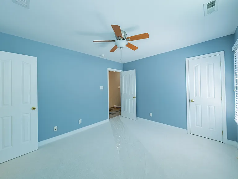 9721 Pemberton Crossing Dr — Photo 41