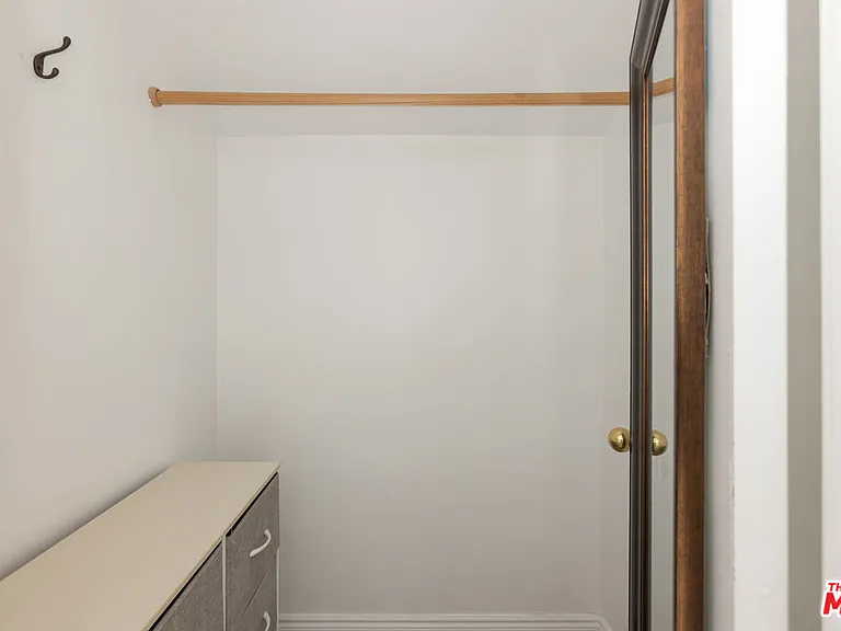 5828 Foxview Dr #2 — Photo 7
