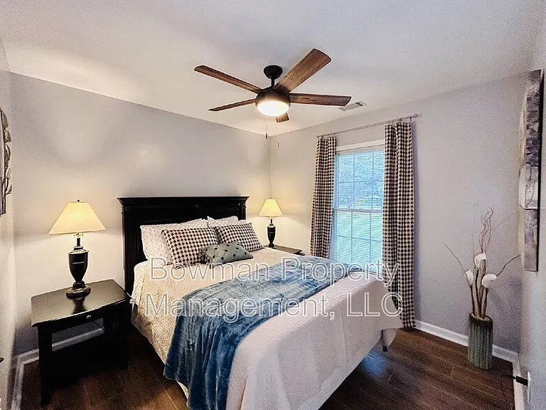 255 Camelot Dr — Photo 14