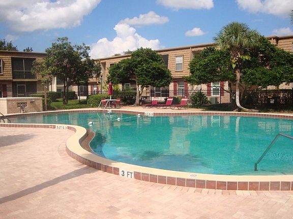 3rd image of 200 Saint Andrews Blvd APT 403