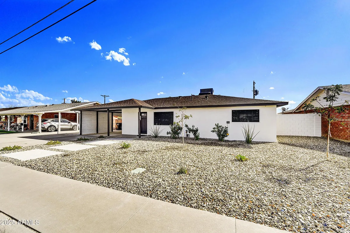 Building Photo - 2223 N 74th St