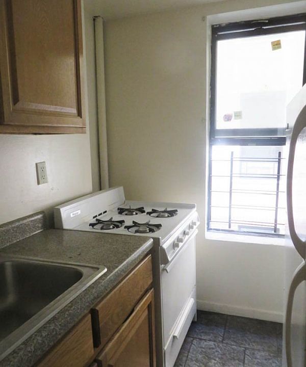1st image of 569 Academy St APT 25