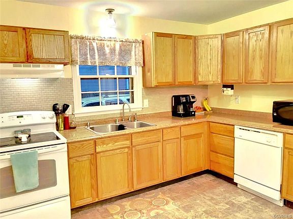 4th image of 9349 Shiloh Dr