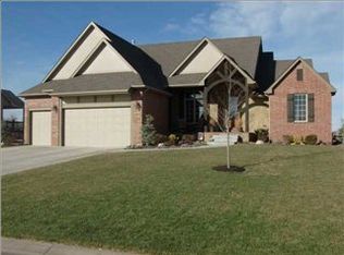 2247 N Stonegate Cir, Andover, KS 67002