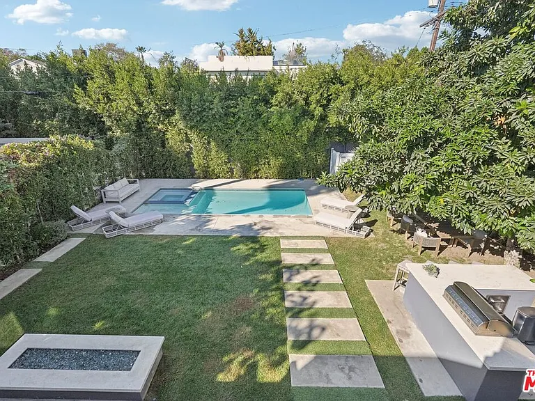 731 N Curson Ave — Photo 3