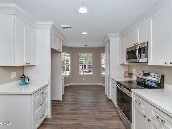 3rd image of 11909 N 113th Pl