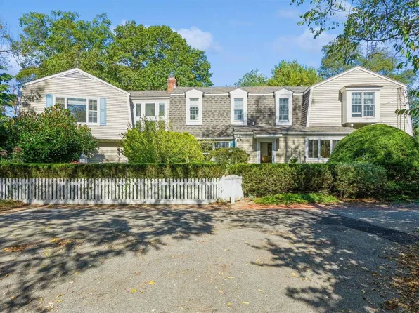 5 Pheasant Ln, Remsenburg, NY 11960