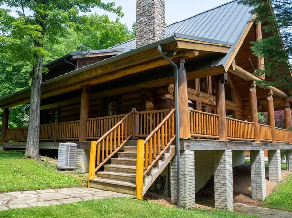 4080 Jacksontown Rd, Heath, OH 43056