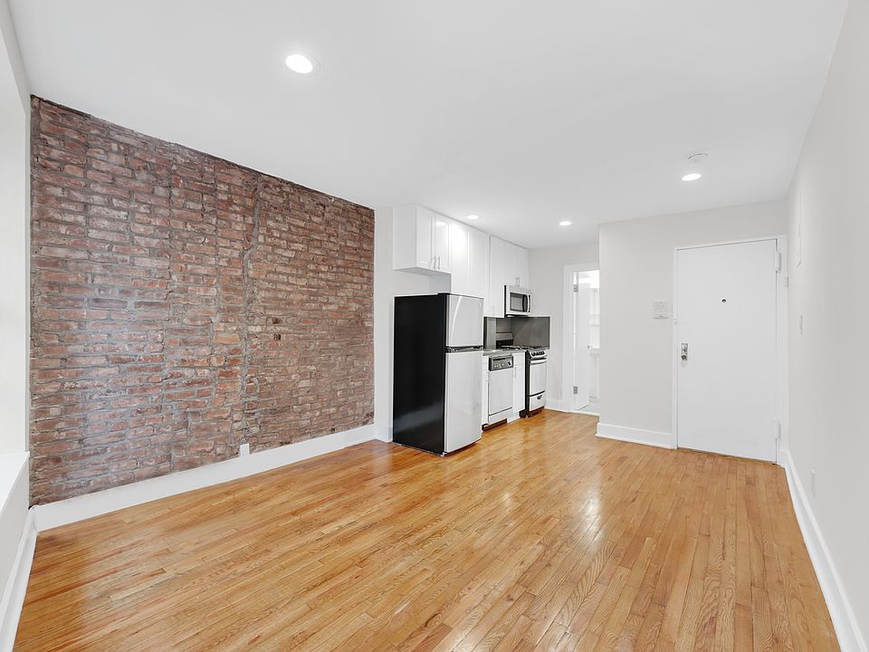 1st image of 98 Christopher St APT 8