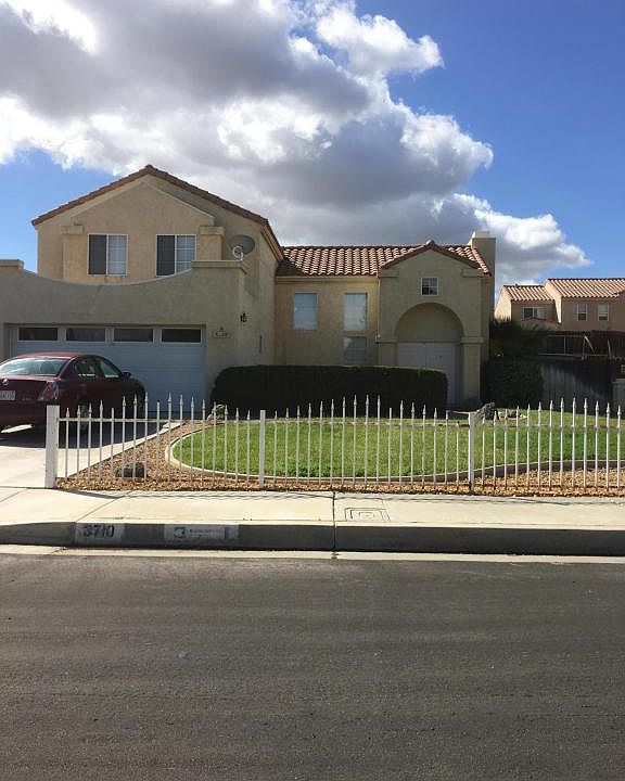 2nd image of 3710 Hollowglen Dr
