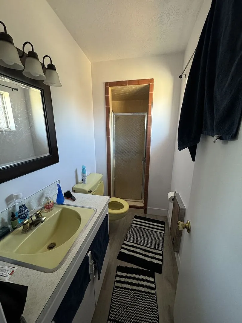 Student Housing: Private Bedroom — Photo 2
