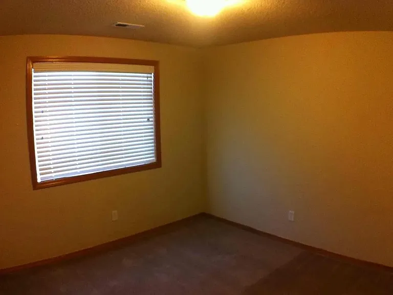 38640 Barlow Pkwy — Photo 13