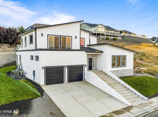 1106 Heritage Hills Ln, Selah, WA 98942