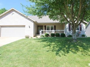 915 S Johanson Rd, Peoria, IL 61607