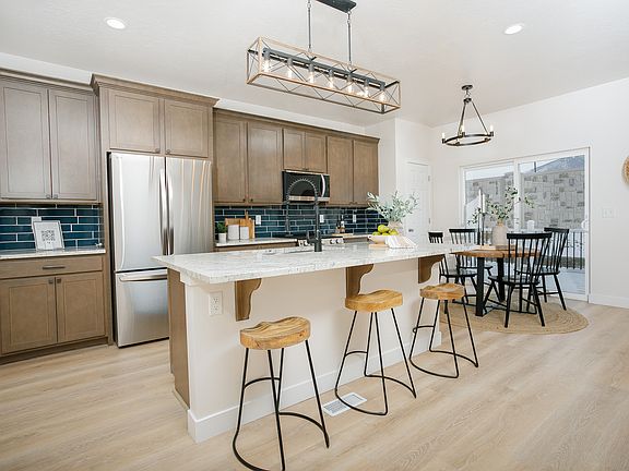 5th image of 78 E Broxburn Way