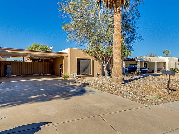 2nd image of 228 Bahia Ln E