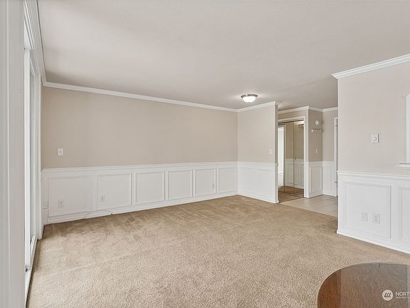5th image of 9500 Rainier Ave S #407