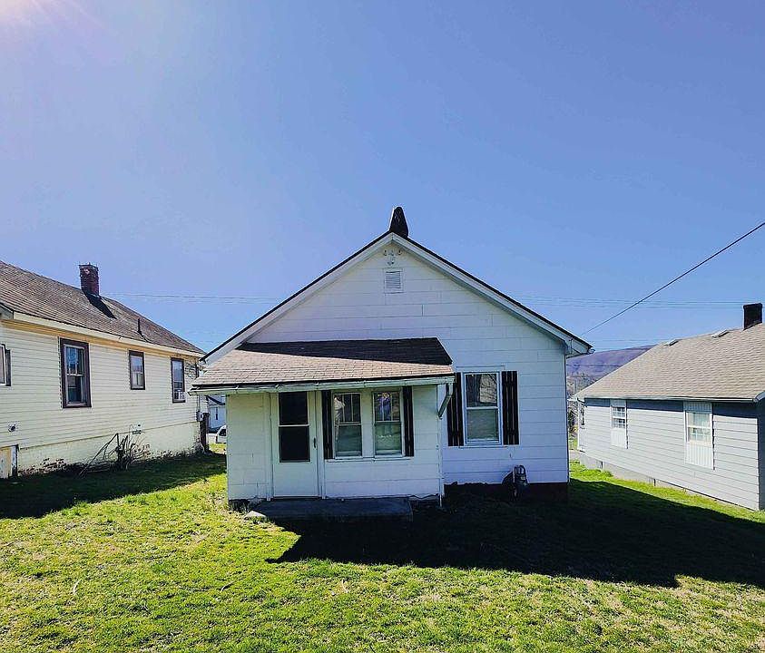 2nd image of 905 N Pocahontas Ave