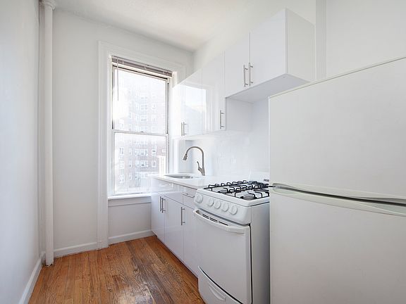 2nd image of 125 Avenue D APT 3E