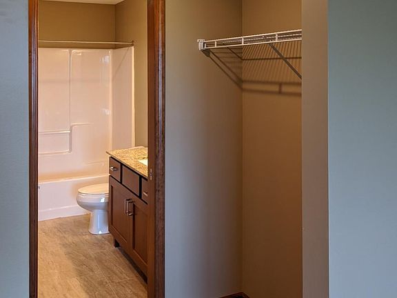 4th image of 1155 10th Ave NE #320