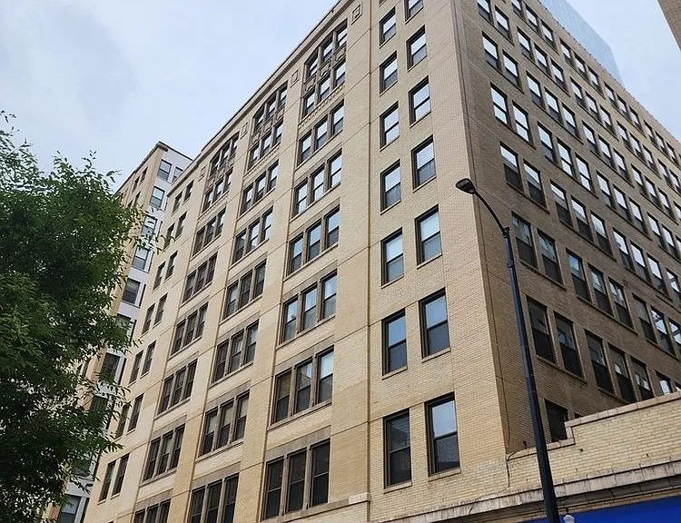 680 S Federal St #909 — Photo 3