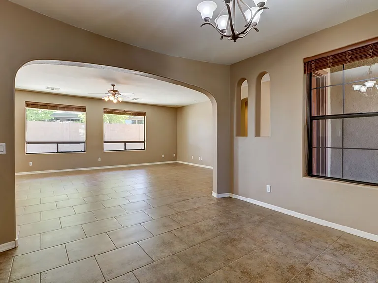 2905 Leonita Ct — Photo 17