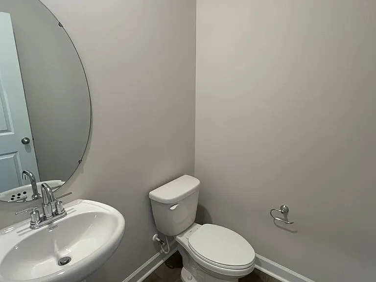 1725 Braemar Village Dr — Photo 9