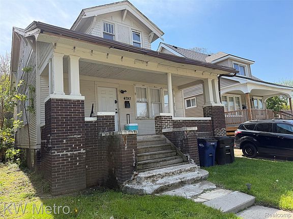 2nd image of 4797 Saint Clair St